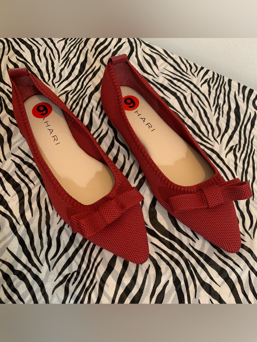Tahari Athens Ballet Flats - Picture 2 of 9